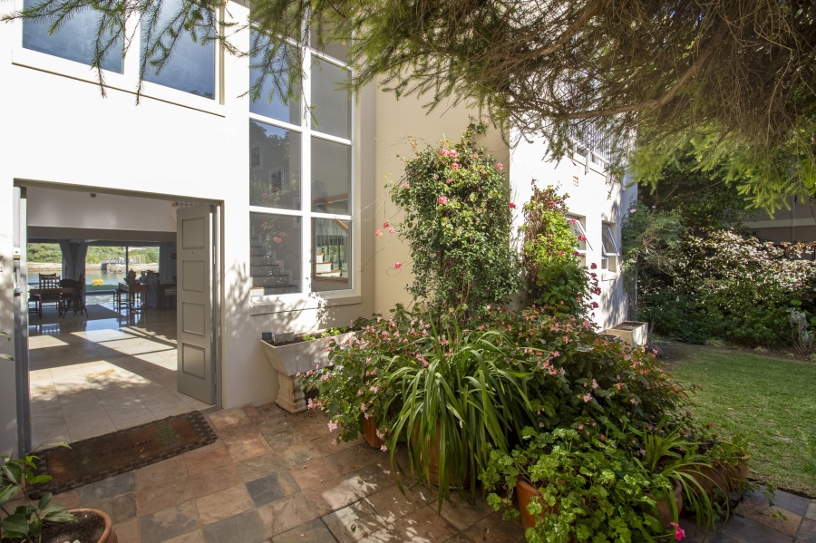 6 Bedroom Property for Sale in Royal Alfred Marina Eastern Cape